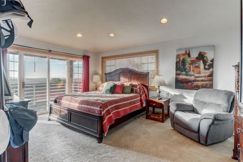 Tiny photo for 775 E 1500 S, Bountiful, UT 84010 (MLS # 2146358)
