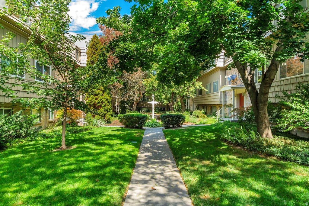 Photo of 2220 E MURRAY HOLLADAY RD S #223, Holladay, UT 84117 (MLS # 2176570)