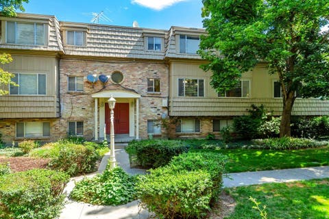 Photo of 2220 E MURRAY HOLLADAY RD S #223, Holladay, UT 84117 (MLS # 2176570)
