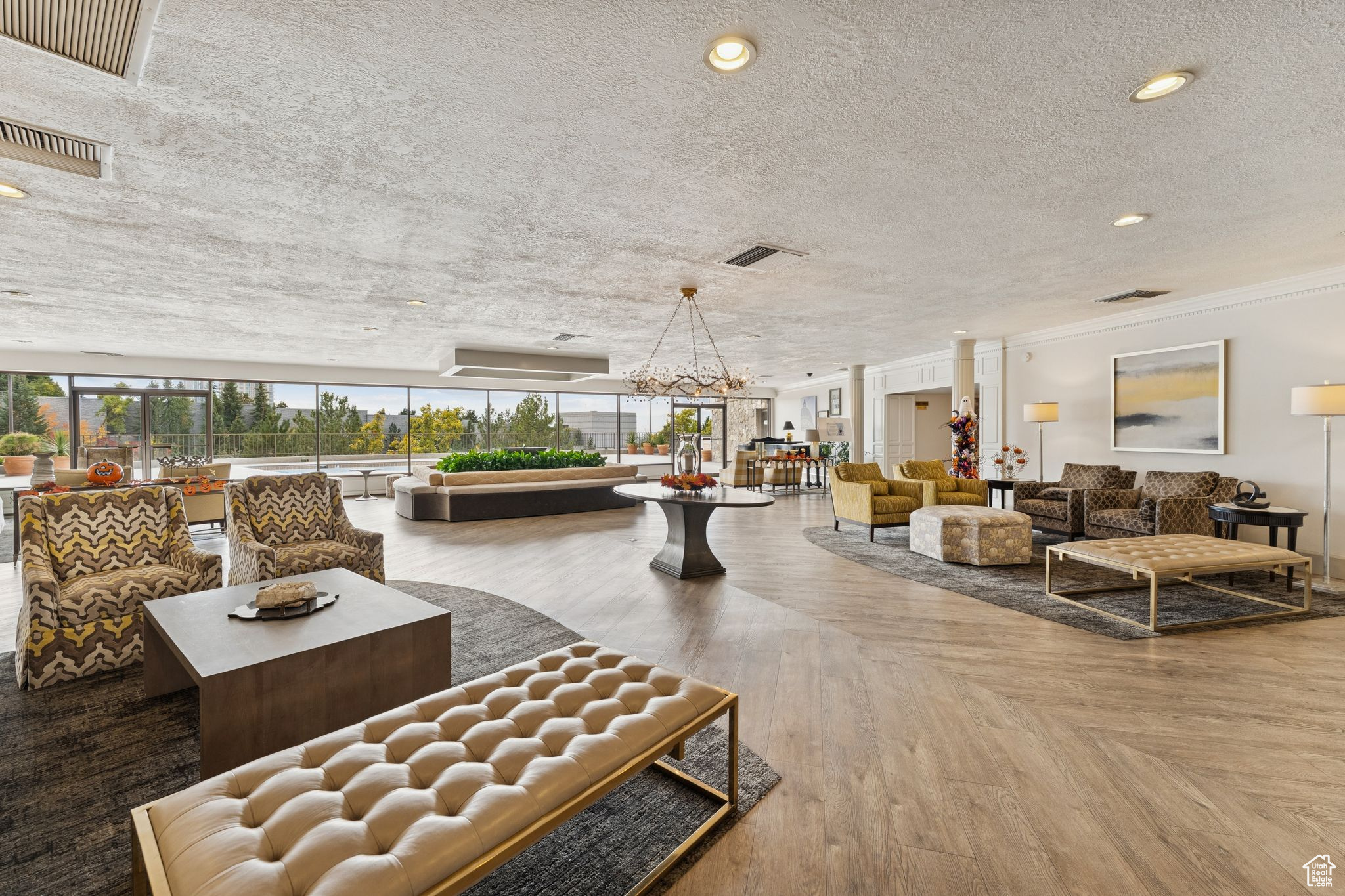 ZION SUMMIT - Residential