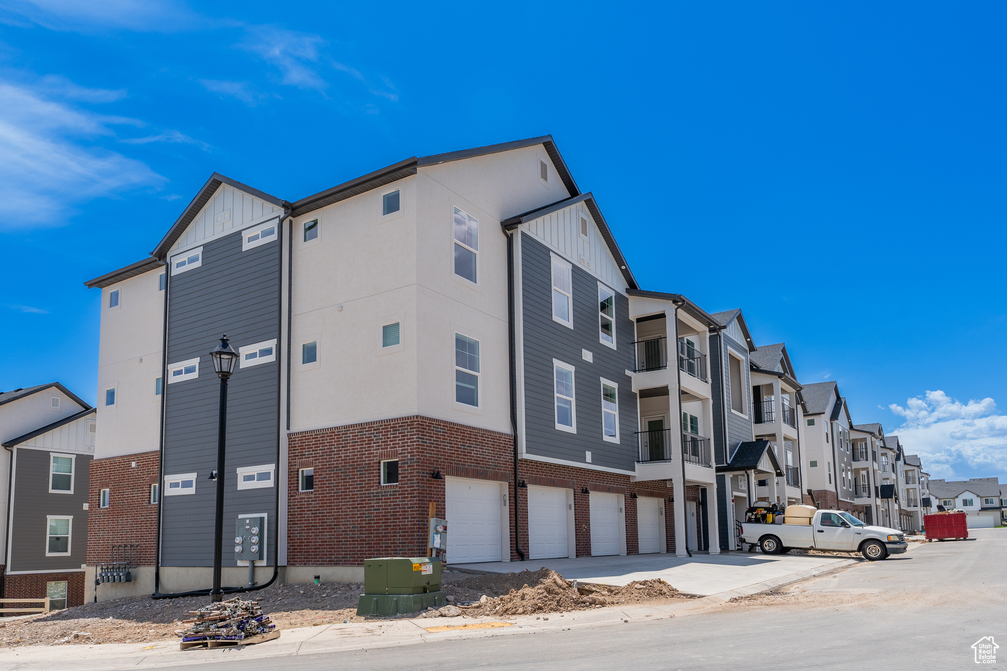 HIGHRIDGE - Residential