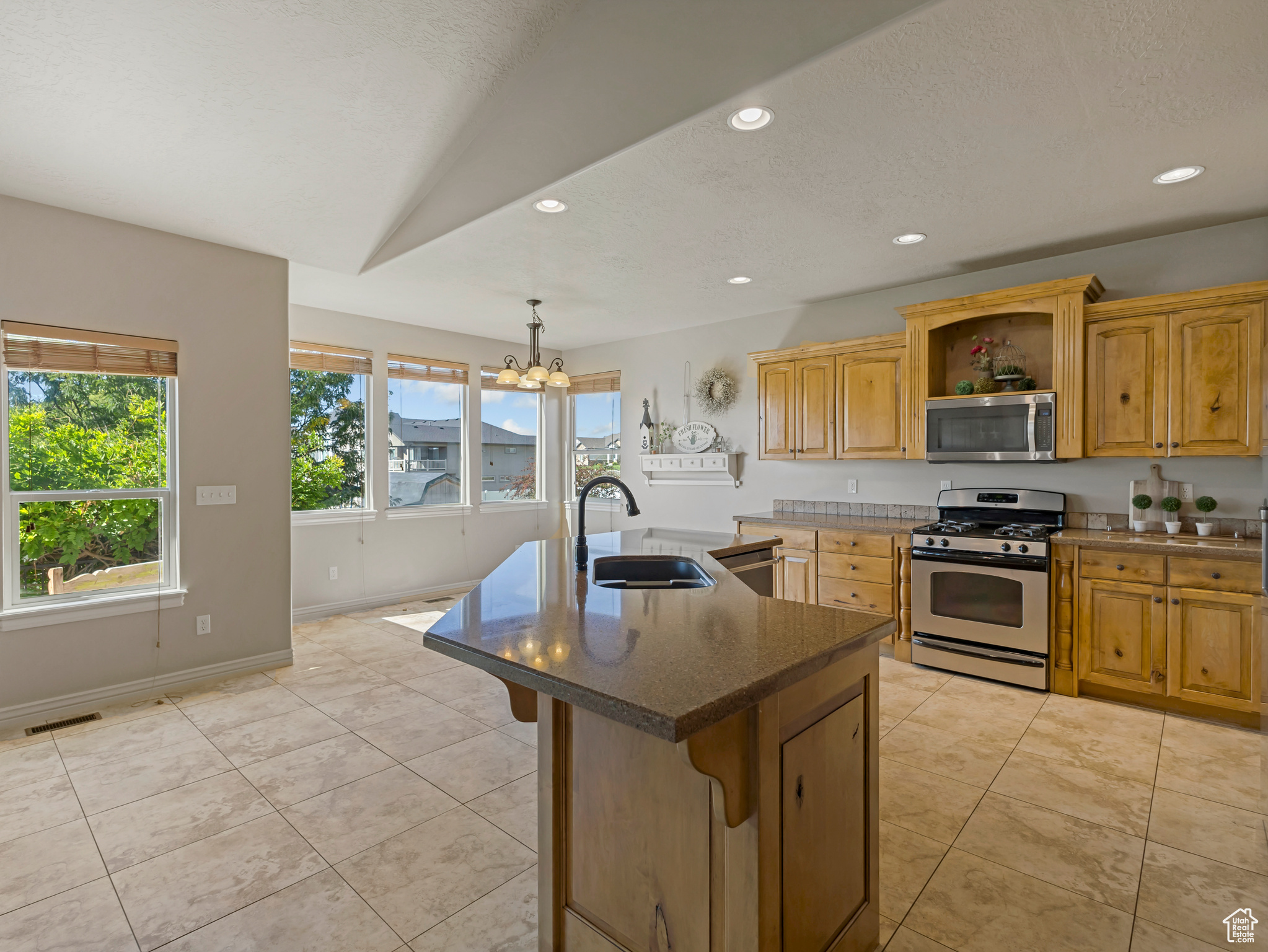 FREMONT ESTATES - Residential