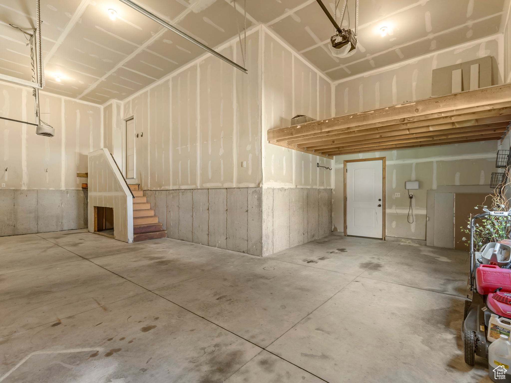FREMONT ESTATES - Residential