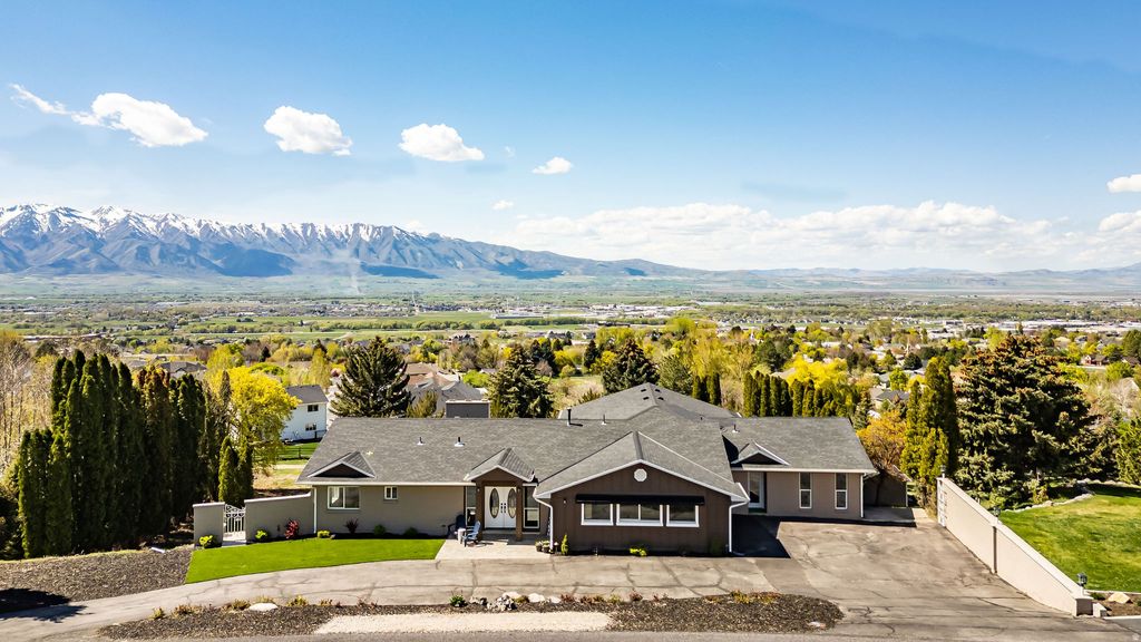 Photo of 825 FOOTHILL DR, Providence, UT 84332 (MLS # 2149828)