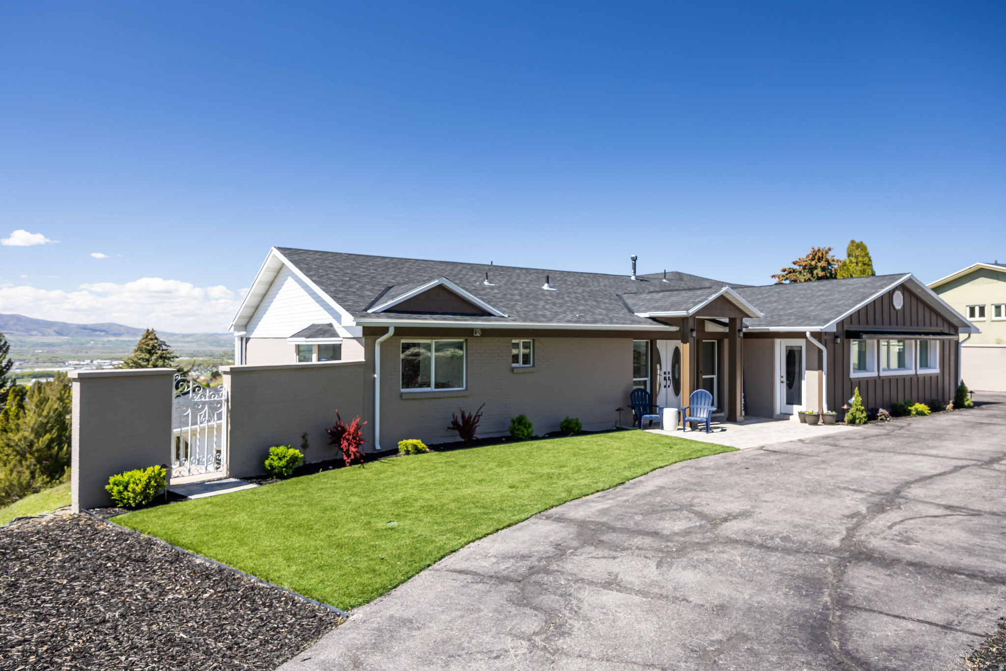 GRAND VIEW HILLS SUB - Residential