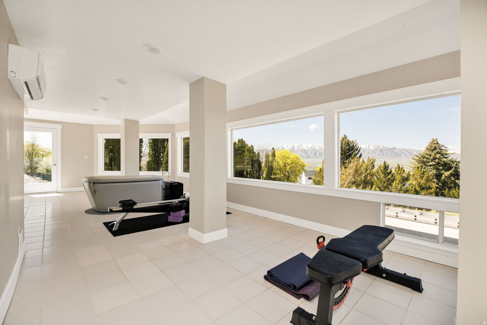 GRAND VIEW HILLS SUB - Residential