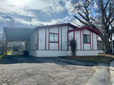 Photo of 204 E BILTMORE AVE, Murray, UT 84107 (MLS # 2140699)