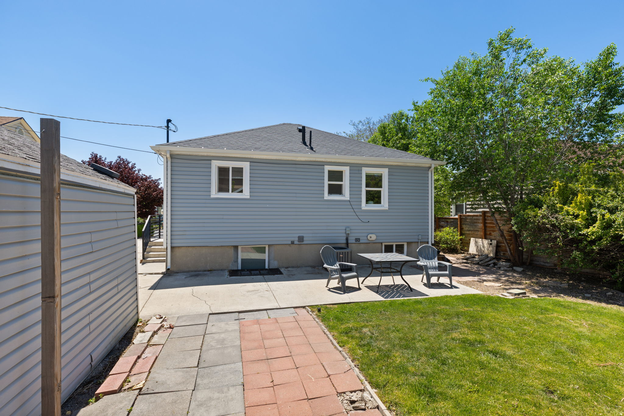 MEADOW BROOK - Residential