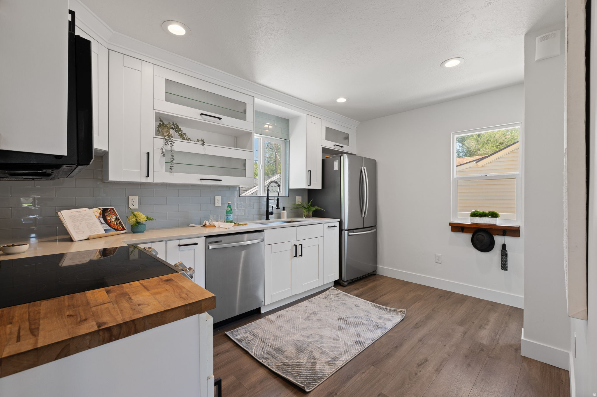MEADOW BROOK - Residential