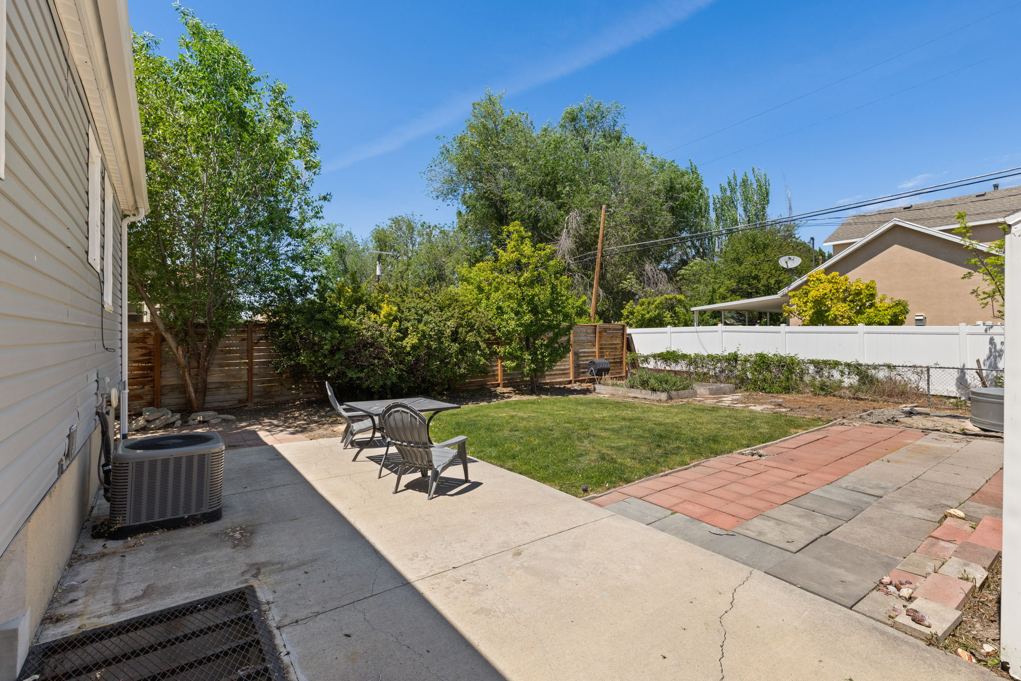 MEADOW BROOK - Residential