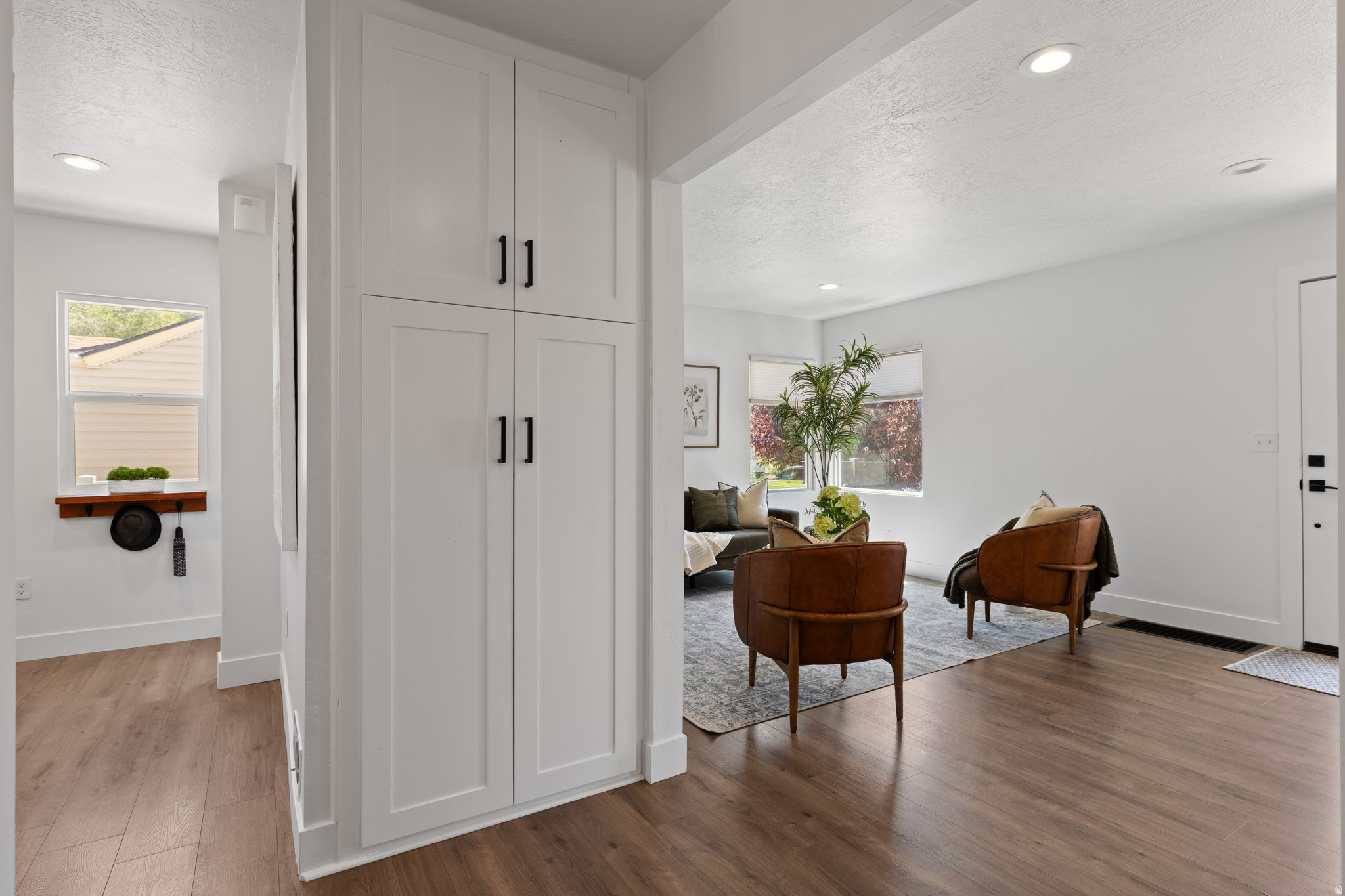 MEADOW BROOK - Residential