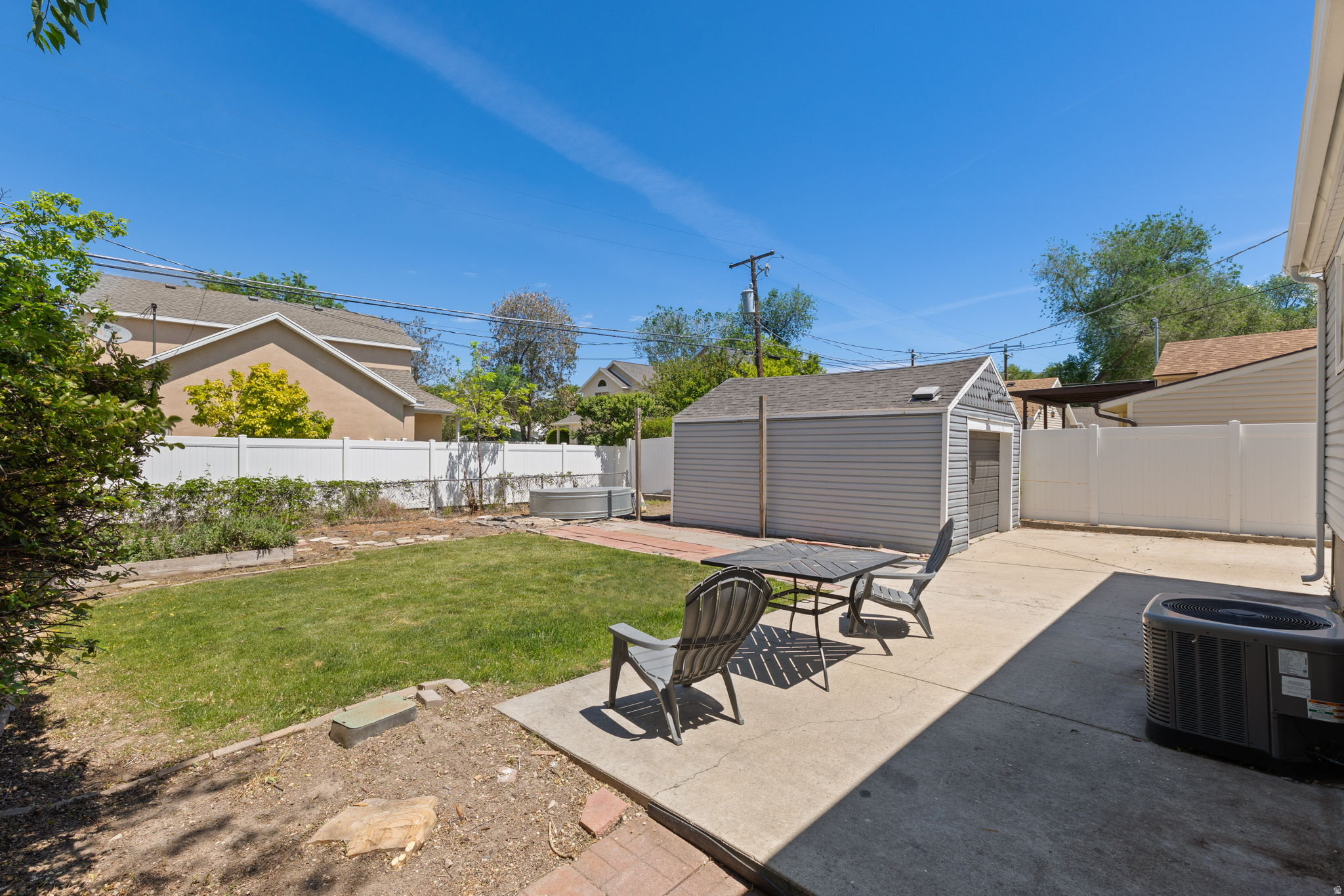 MEADOW BROOK - Residential