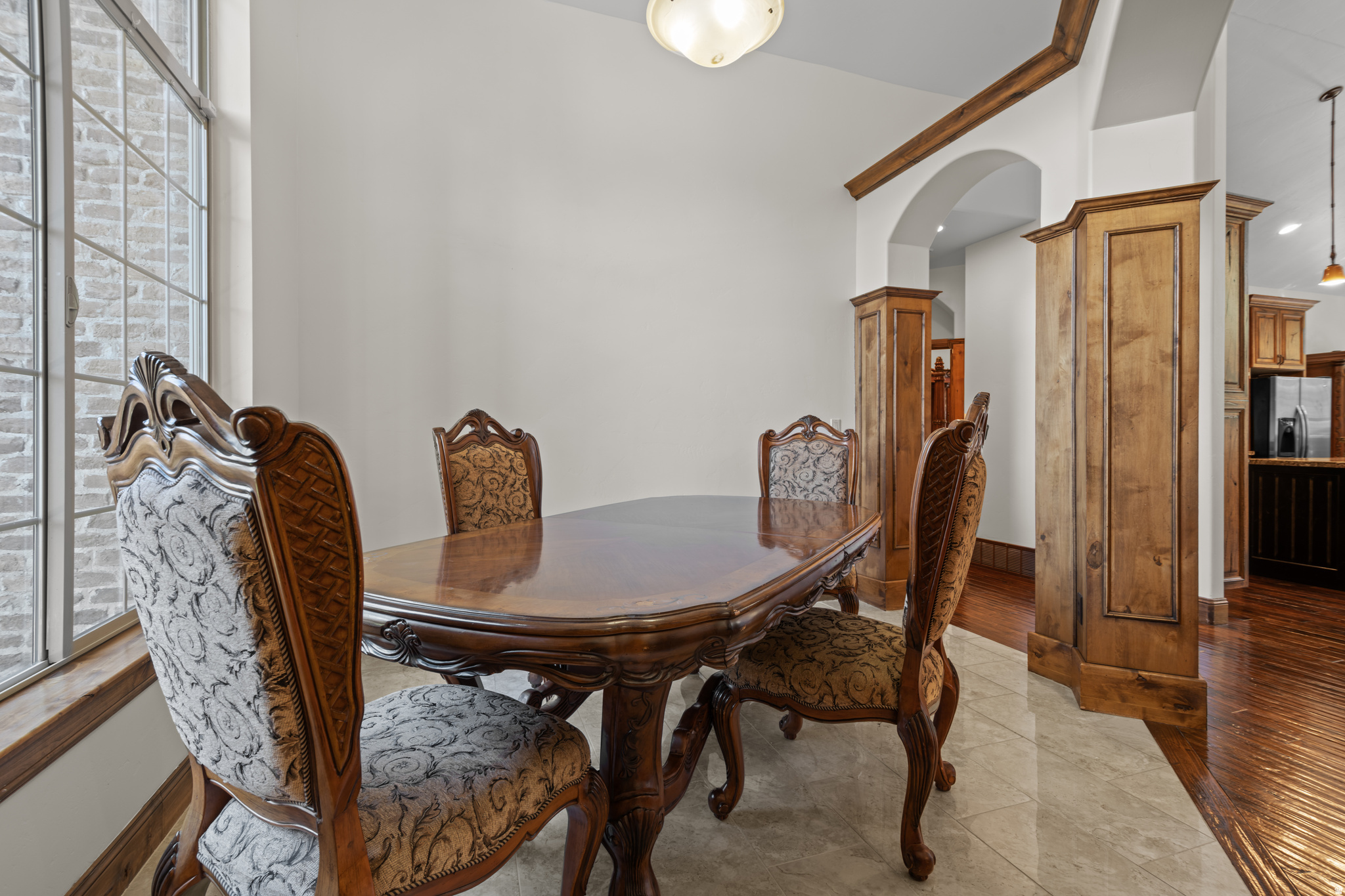 CRESCENT HOLLOW - Residential