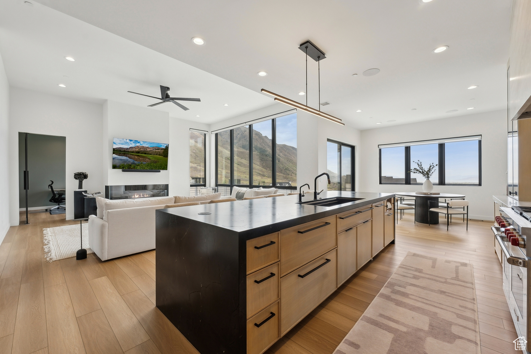 LAMBERT PARK ESTATES - Residential