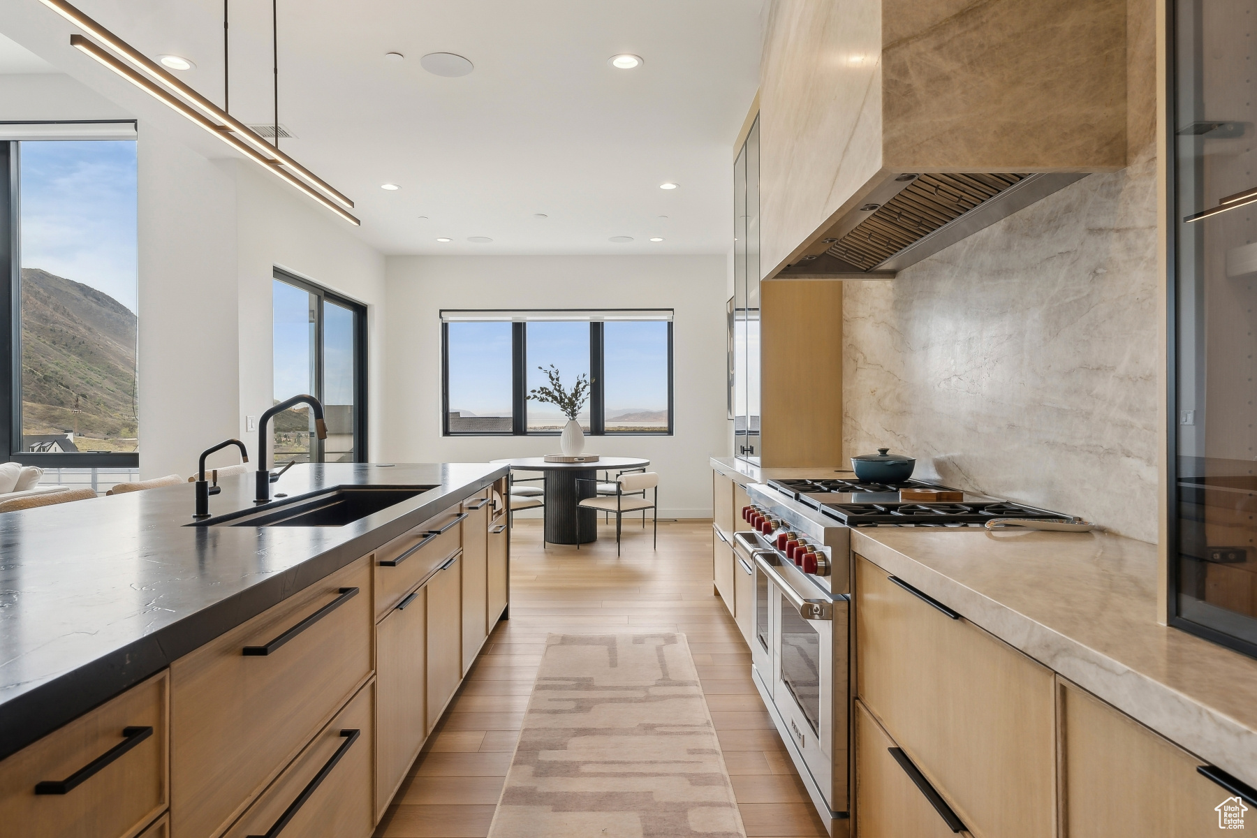 LAMBERT PARK ESTATES - Residential