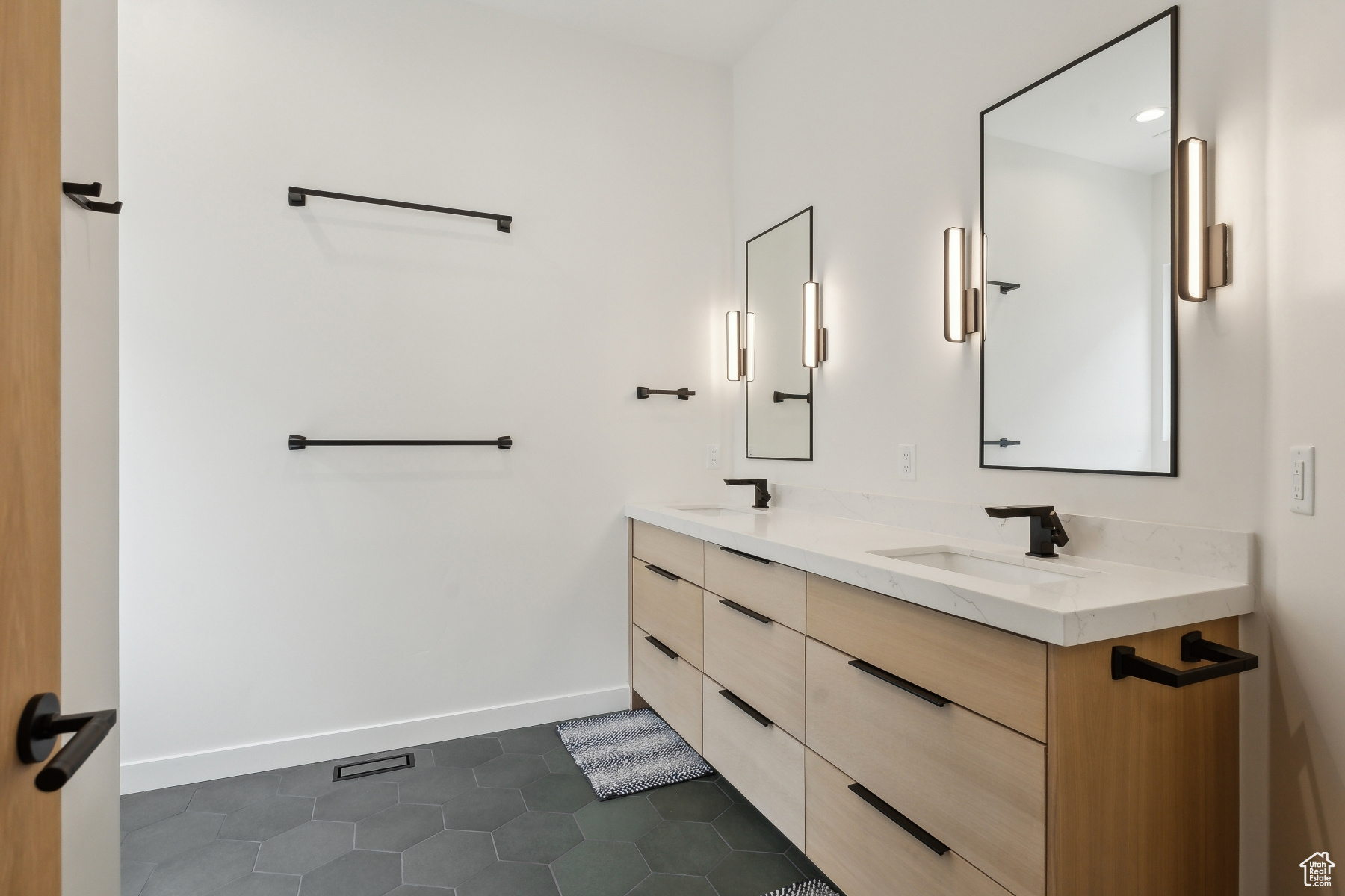 LAMBERT PARK ESTATES - Residential