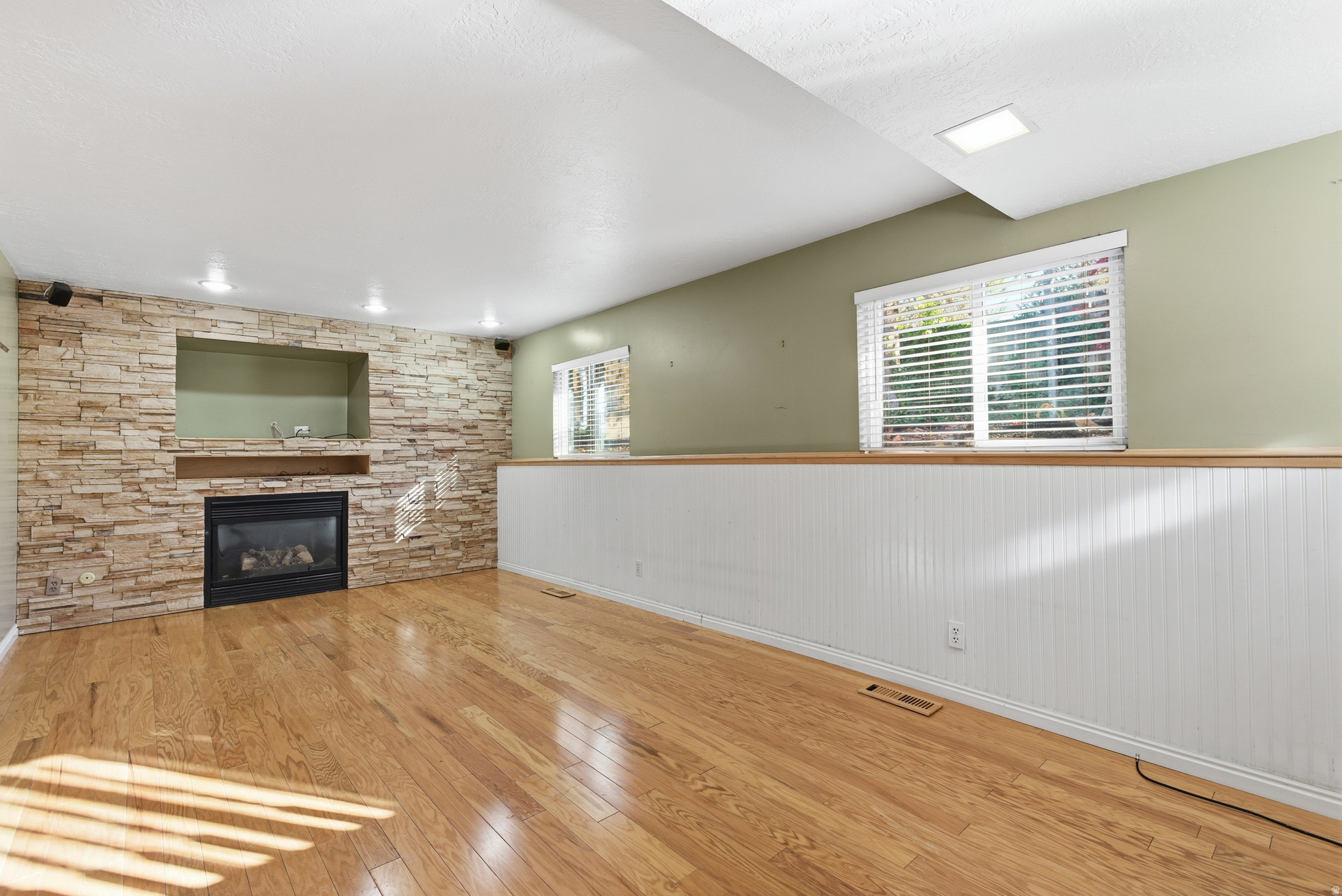 MEADOWS - Residential