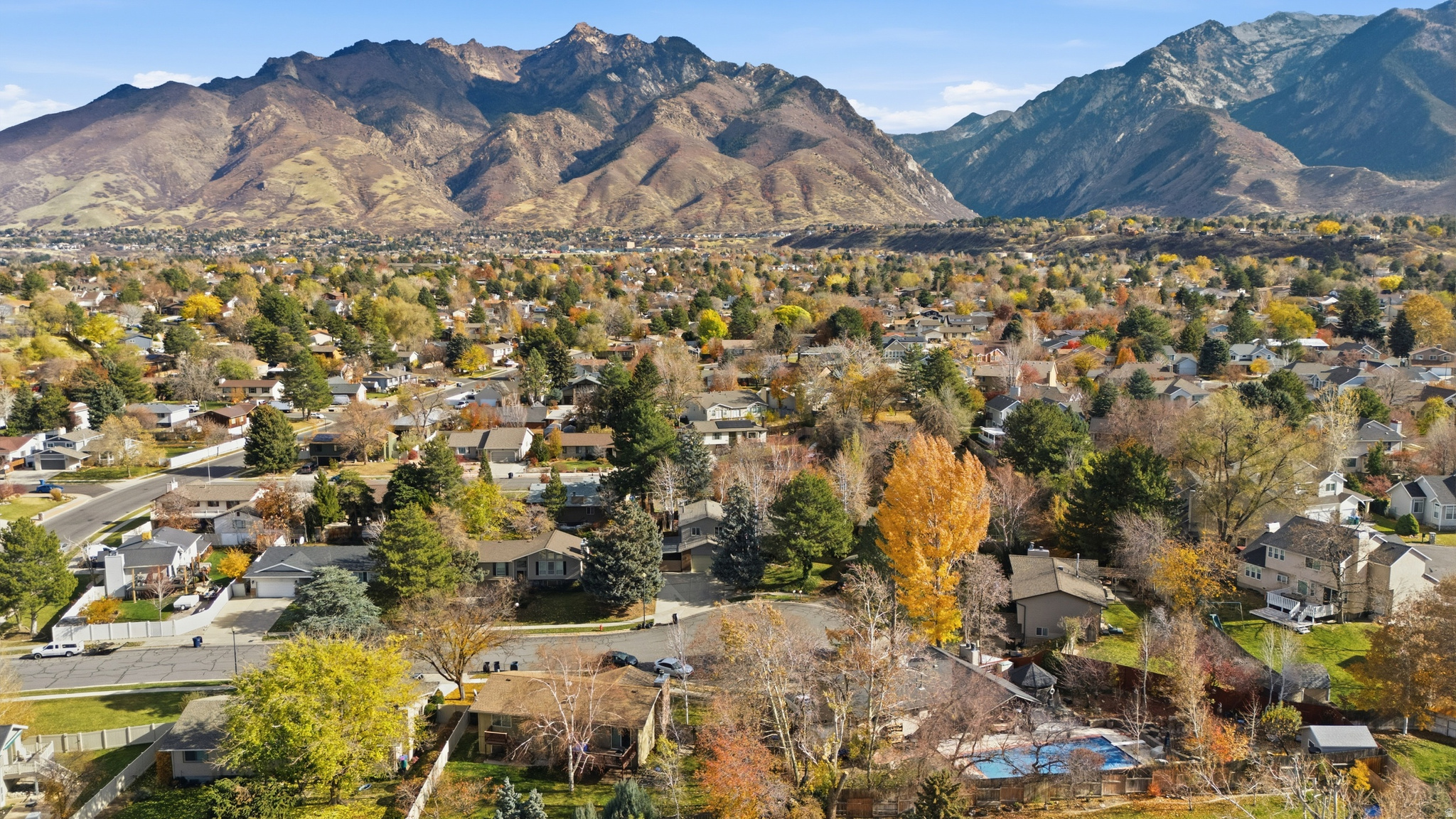 MEADOWS - Residential