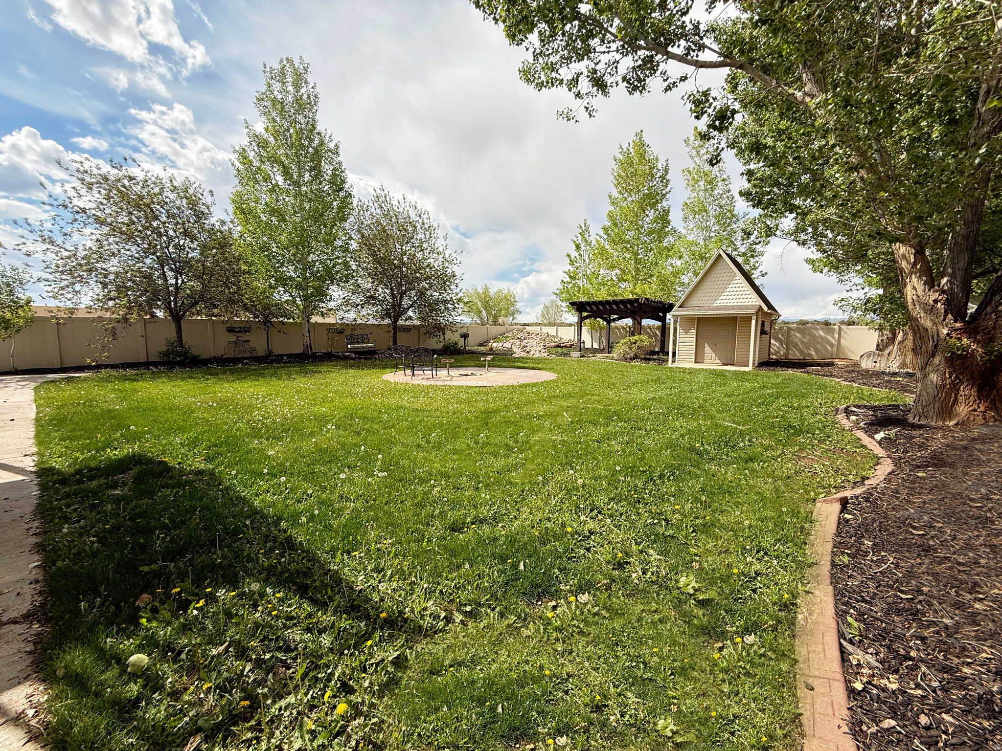 CAROLINE - Residential