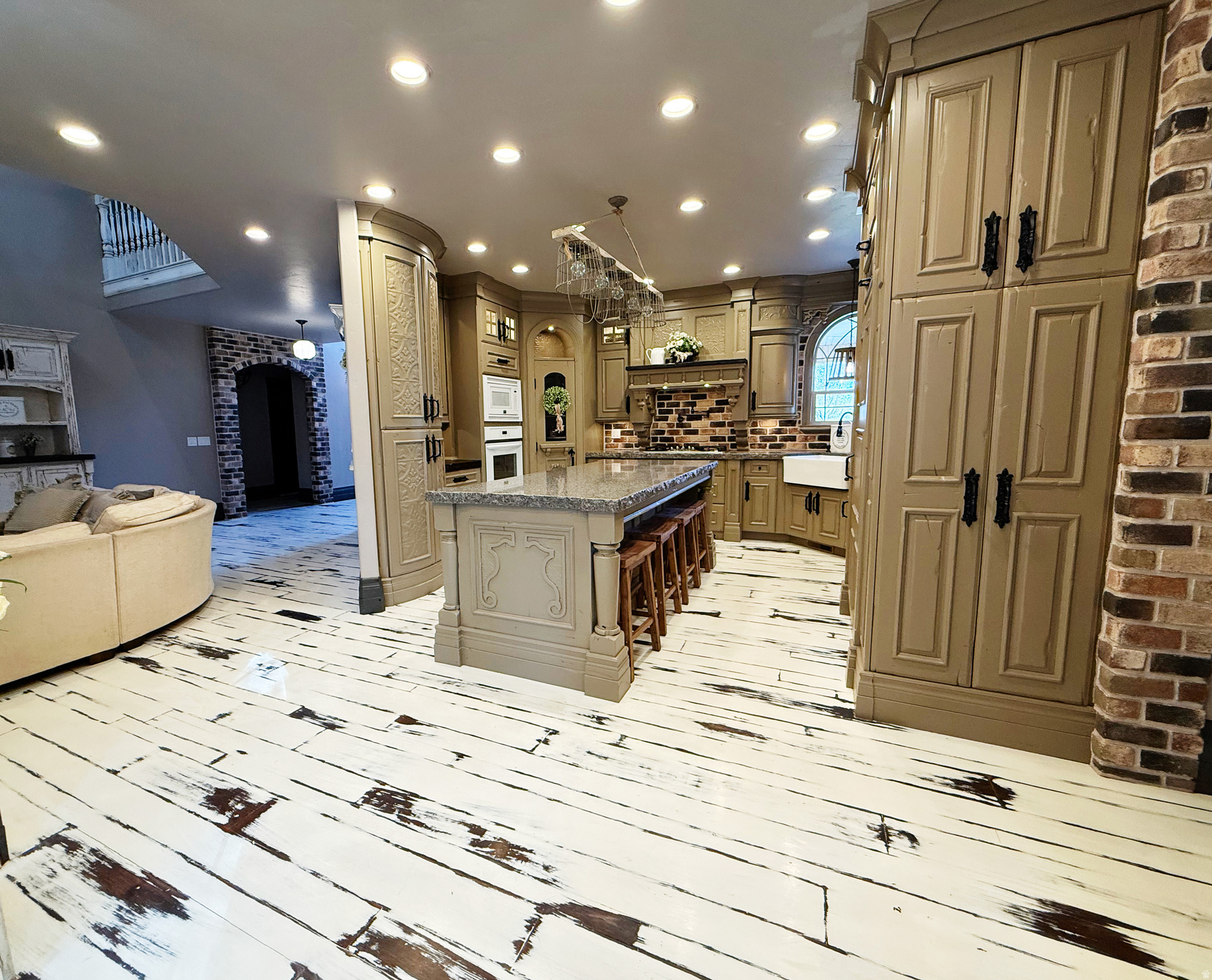 CAROLINE - Residential
