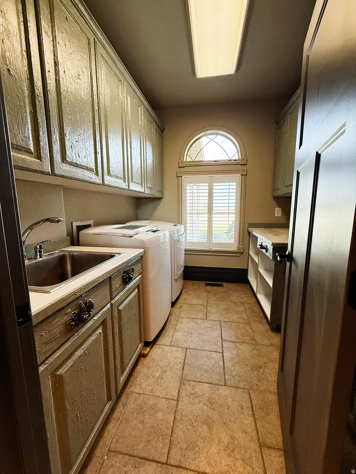 CAROLINE - Residential