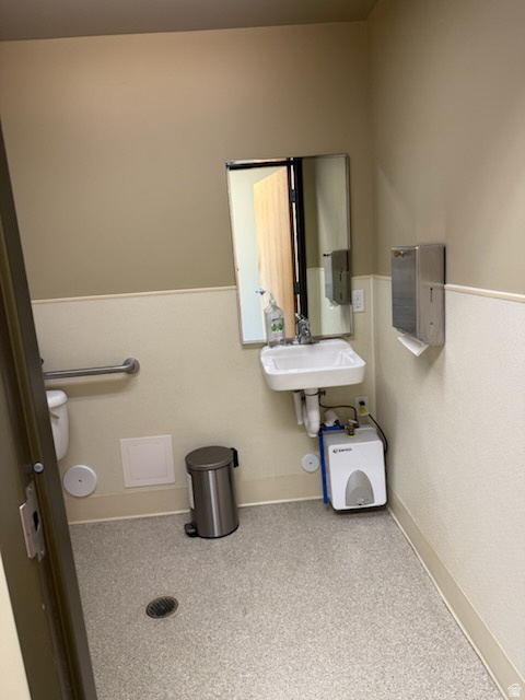 AVIGATION CONDO - Commercial Lease