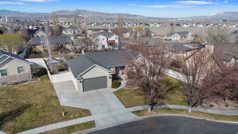 Tiny photo for 286 W SKY CT, Saratoga Springs, UT 84045 (MLS # 2134905)