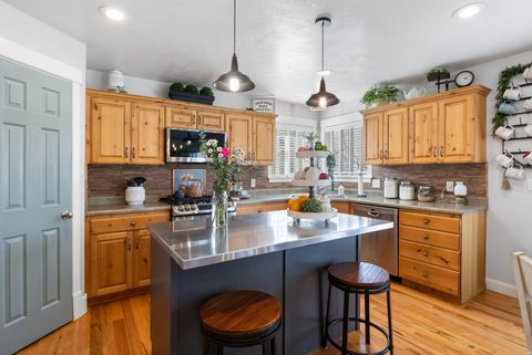 Tiny photo for 286 W SKY CT, Saratoga Springs, UT 84045 (MLS # 2134905)