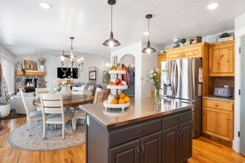 Tiny photo for 286 W SKY CT, Saratoga Springs, UT 84045 (MLS # 2134905)