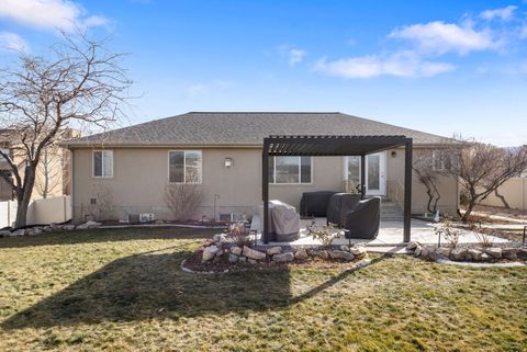 Tiny photo for 286 W SKY CT, Saratoga Springs, UT 84045 (MLS # 2134905)