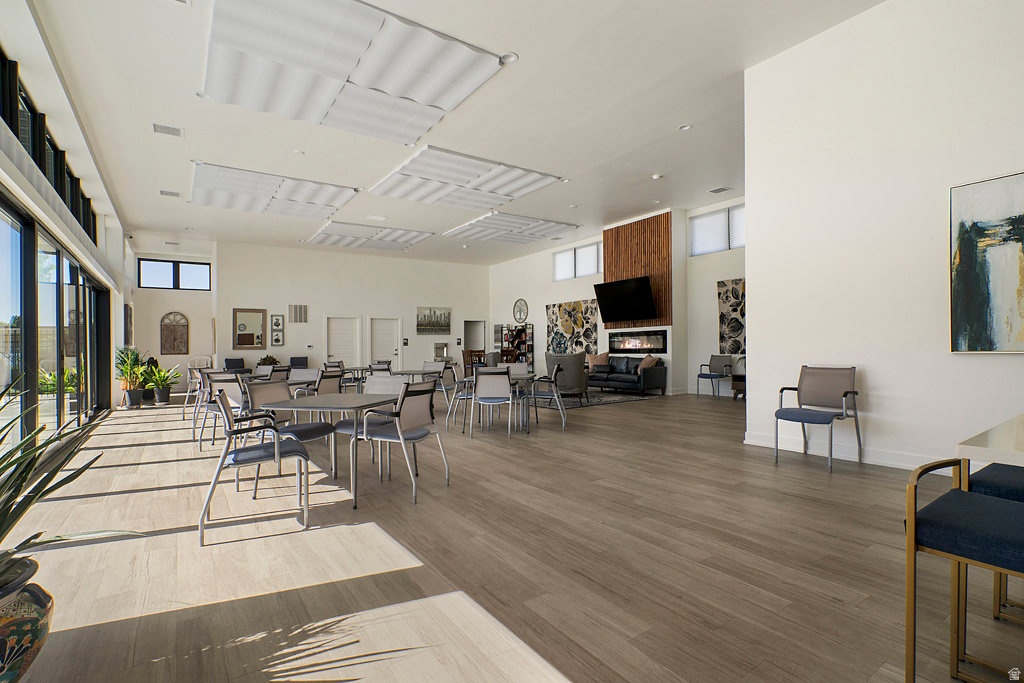 CAPRI CONDOS - Residential