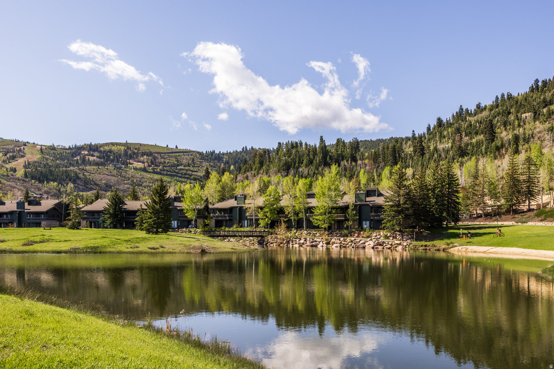 FAWNGROVE - Residential