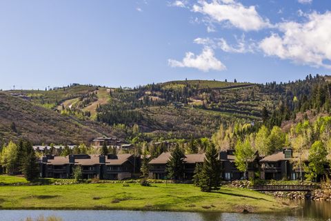 Photo of 1428 N DEER VALLEY DR, Park City, UT 84060 (MLS # 2126927)