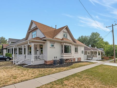 Photo of 1046 S LINCOLN ST, Salt Lake City, UT 84105 (MLS # 2169796)