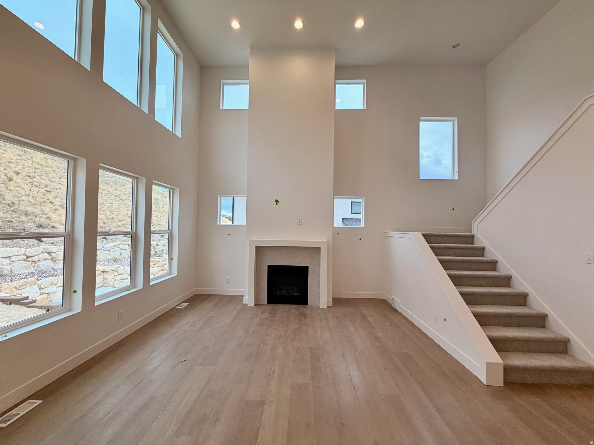 CANYON POINT - Residential