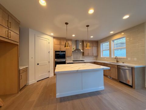 Tiny photo for 5886 N CANYON RIM RD #622, Lehi, UT 84048 (MLS # 2123039)