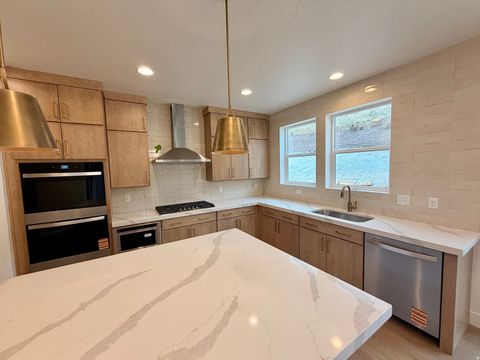 Tiny photo for 5886 N CANYON RIM RD #622, Lehi, UT 84048 (MLS # 2123039)