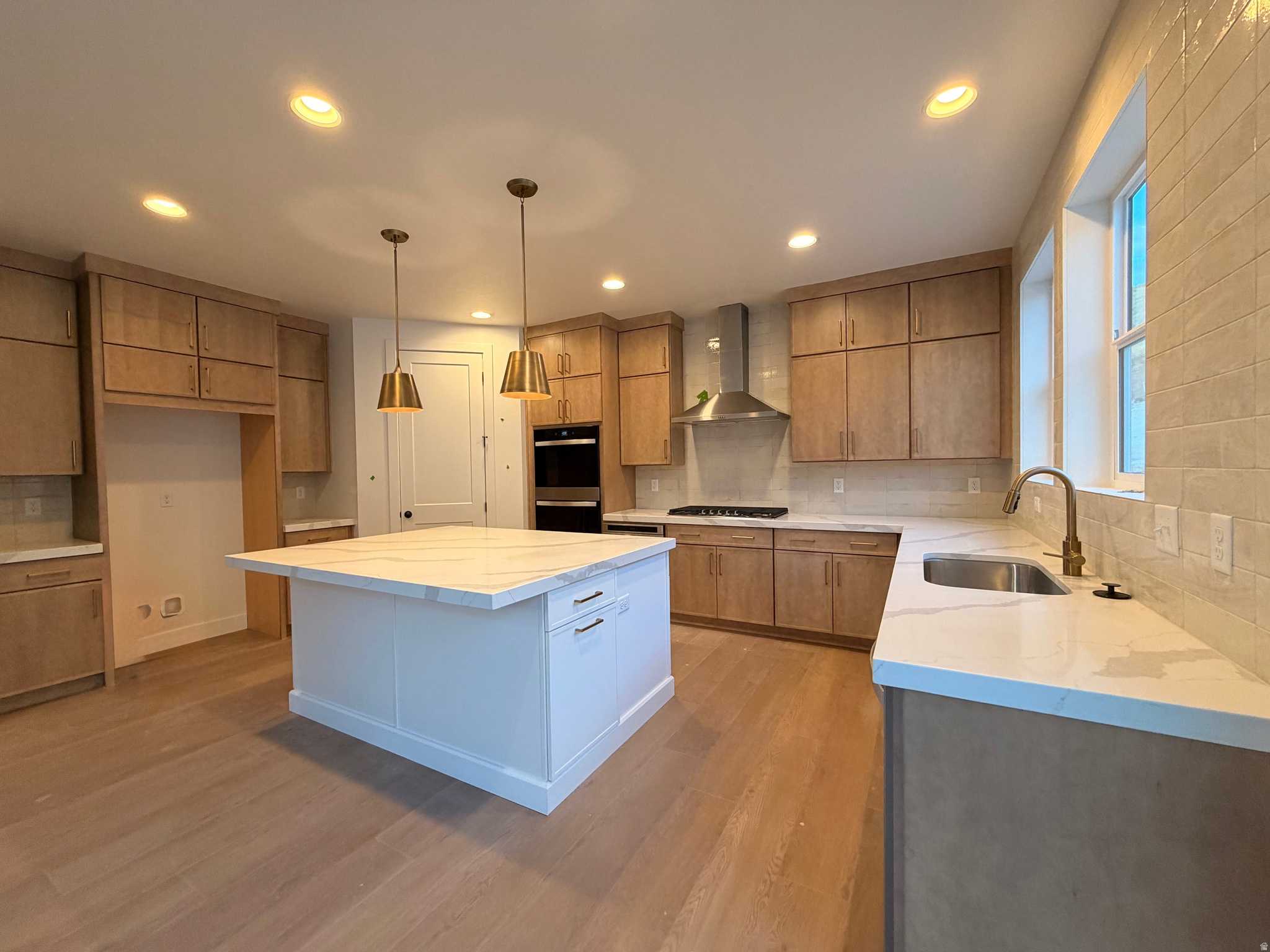 CANYON POINT - Residential