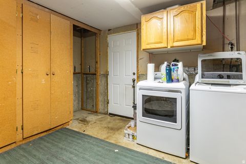Tiny photo for 220 W 590 N, Layton, UT 84041 (MLS # 2144532)