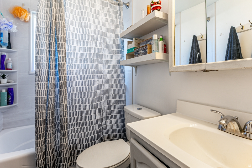 GLENDALE GARDENS PL - Residential