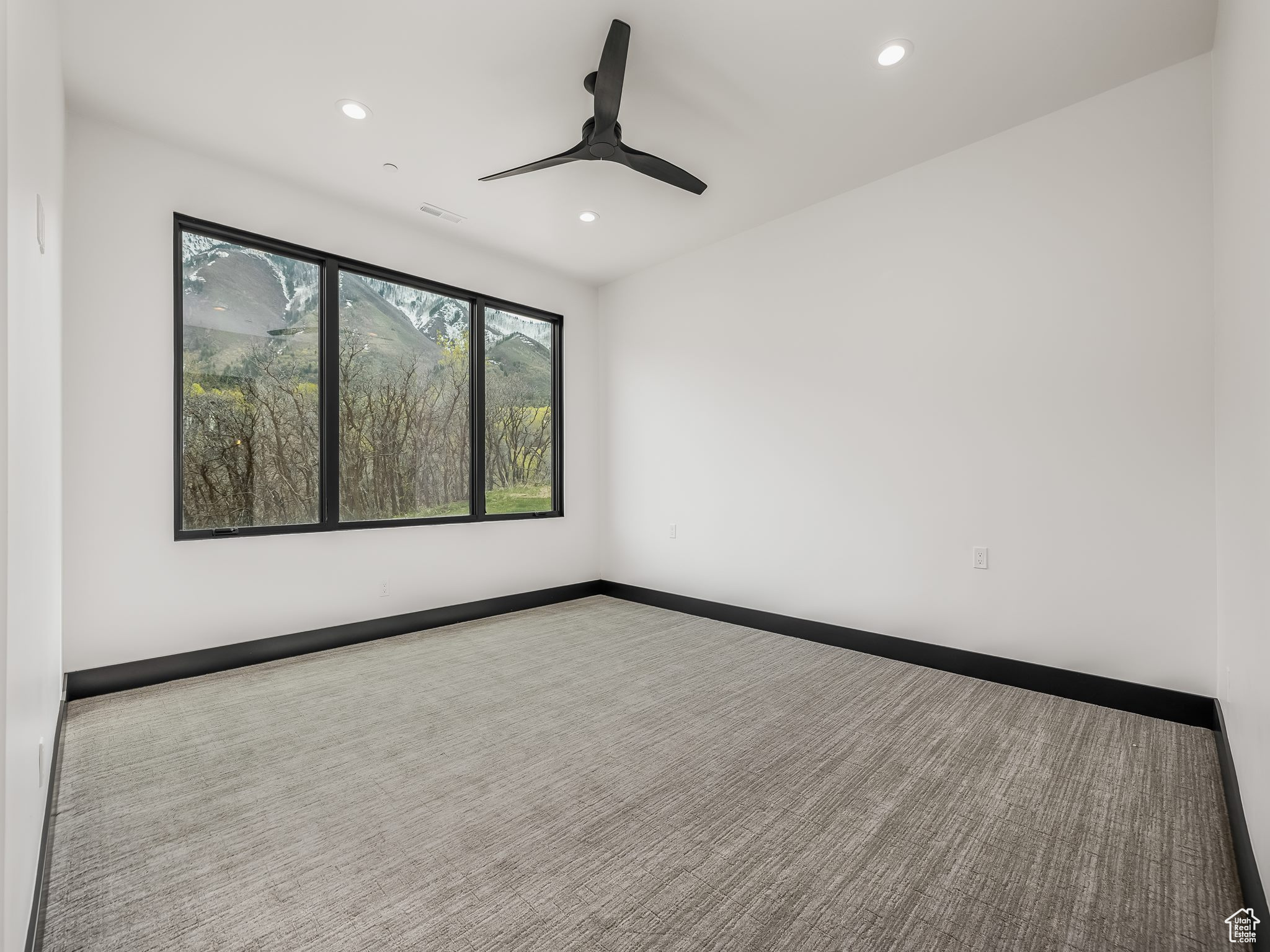 SUMMIT CREEK - Residential