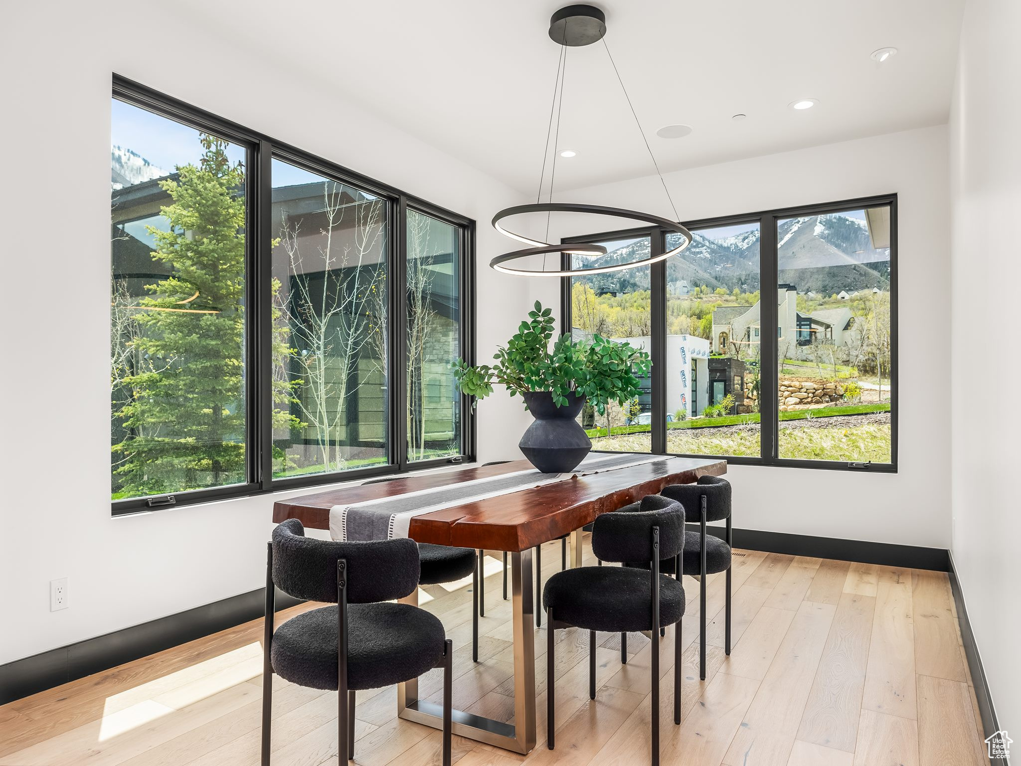 SUMMIT CREEK - Residential