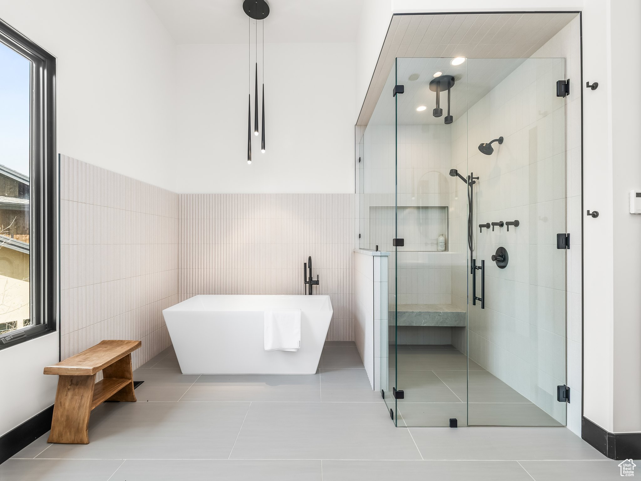 SUMMIT CREEK - Residential