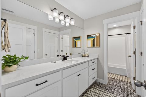 Tiny photo for 354 N 800 W, Mapleton, UT 84664 (MLS # 2152242)