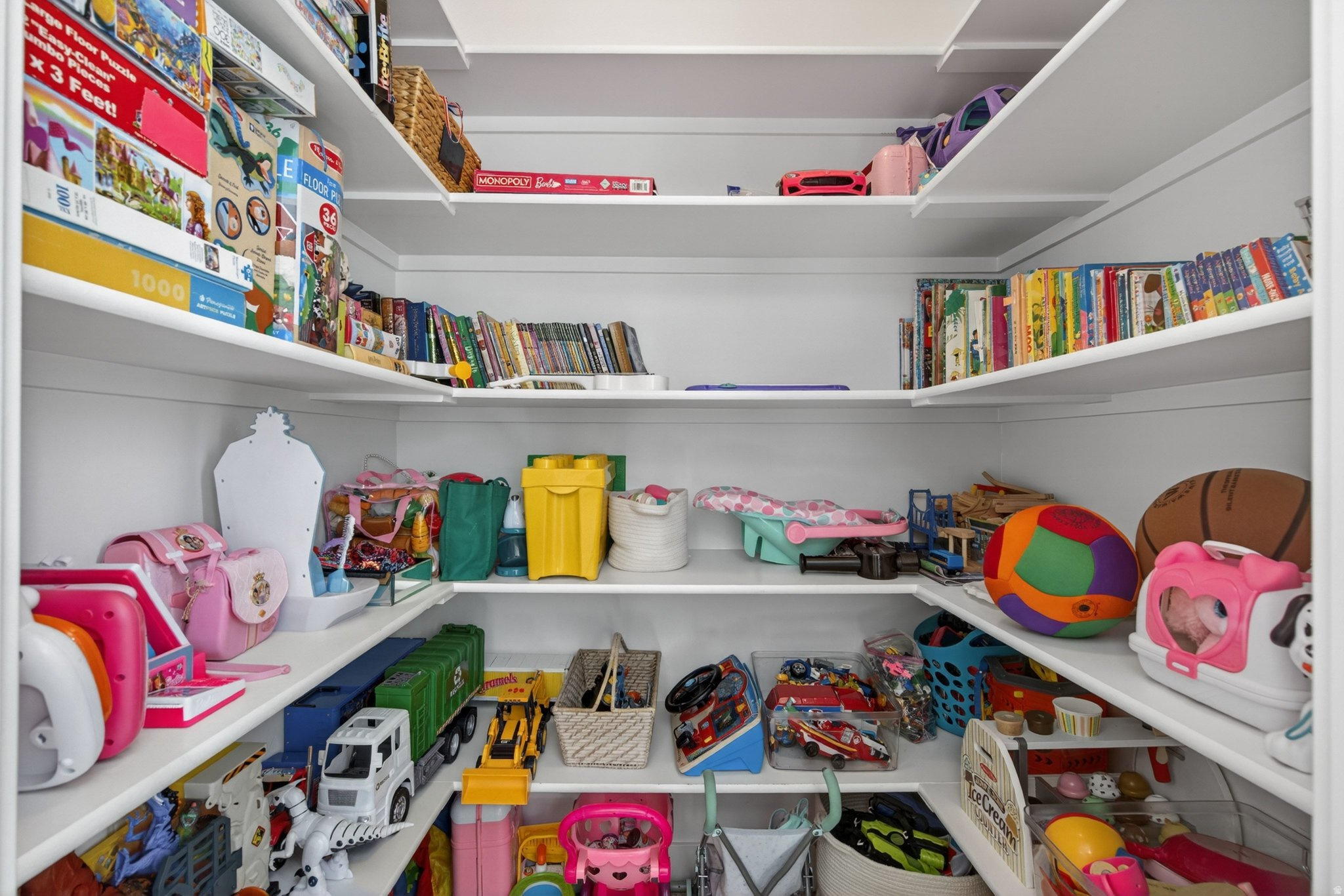 WHITING FARMS - Residential