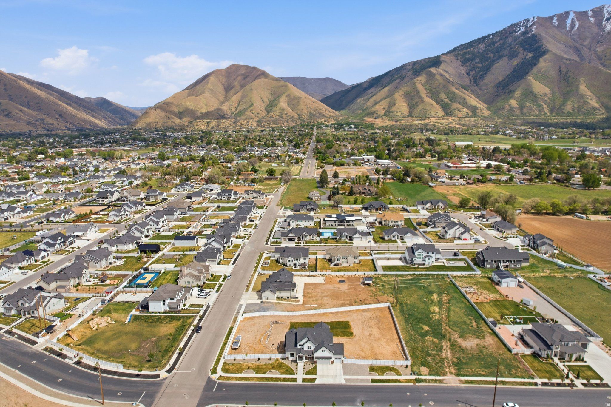 WHITING FARMS - Residential