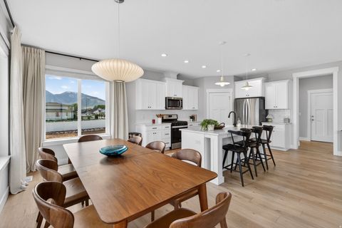 Tiny photo for 354 N 800 W, Mapleton, UT 84664 (MLS # 2152242)