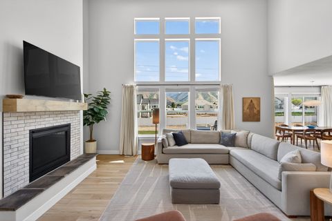 Tiny photo for 354 N 800 W, Mapleton, UT 84664 (MLS # 2152242)