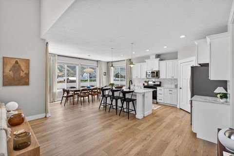 Tiny photo for 354 N 800 W, Mapleton, UT 84664 (MLS # 2152242)