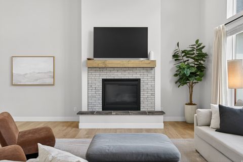 Tiny photo for 354 N 800 W, Mapleton, UT 84664 (MLS # 2152242)